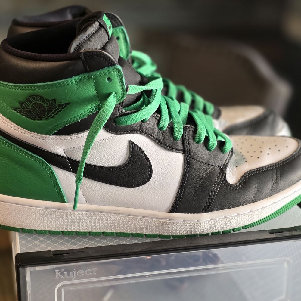 Nike Air Jordan 1 Mid White Black Green Accent